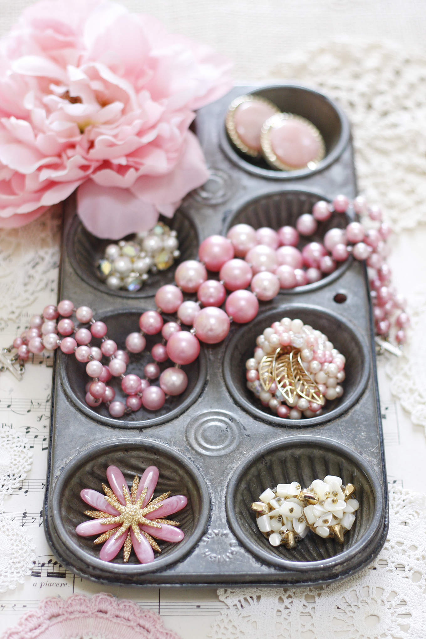 vintage muffin tin organize jewelry